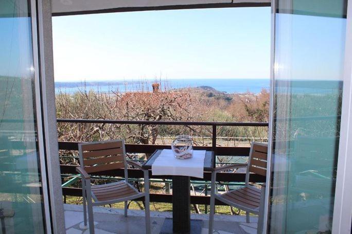 Apartments Ficur With Swimming Pool & Grill, Portorož Kültér fotó