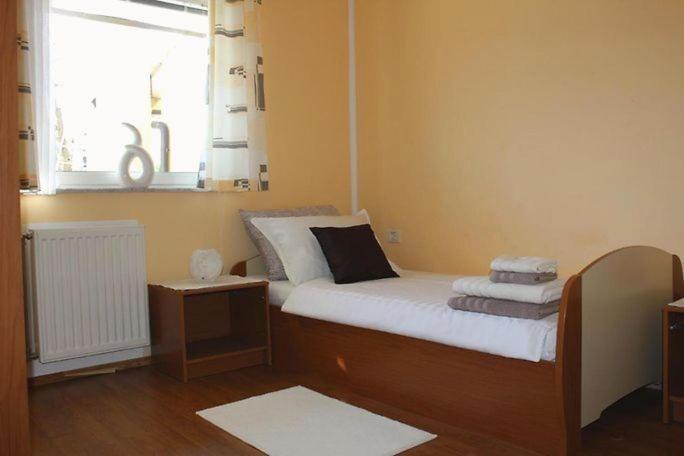 Apartments Ficur With Swimming Pool & Grill, Portorož Kültér fotó